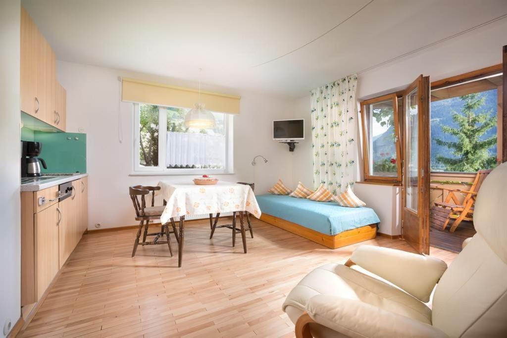 Haus Kasimir Bed & Breakfast Schruns Exterior photo