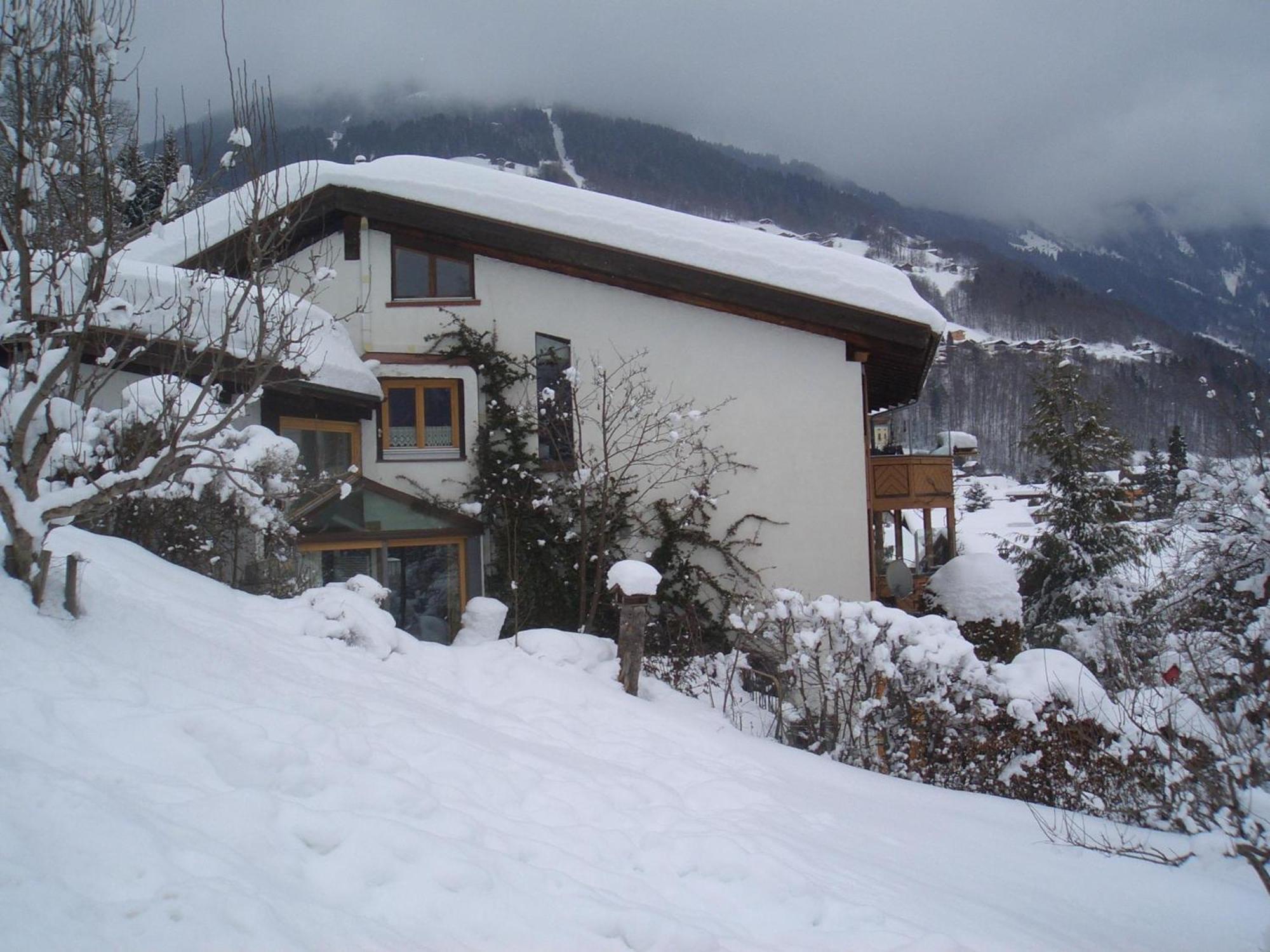Haus Kasimir Bed & Breakfast Schruns Exterior photo