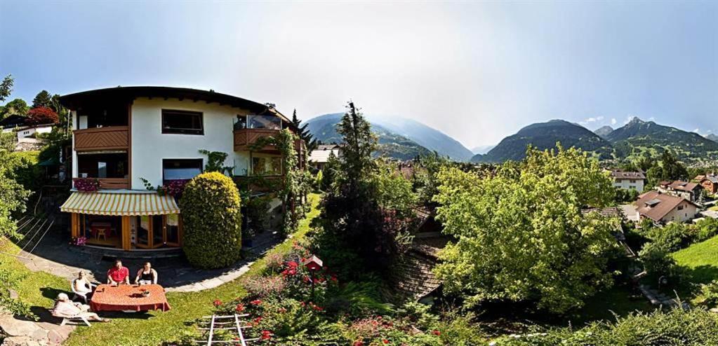 Haus Kasimir Bed & Breakfast Schruns Exterior photo